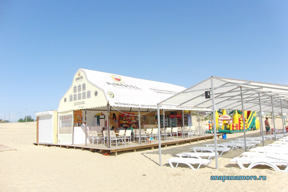 Пляжное кафе. Джемете, 11 июня 2015